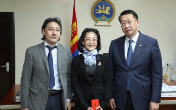 МОНГОЛЫН ЭРДЭМТДИЙГ ДЭЛХИЙД ТӨЛӨӨЛӨГЧ БҮСГҮЙ