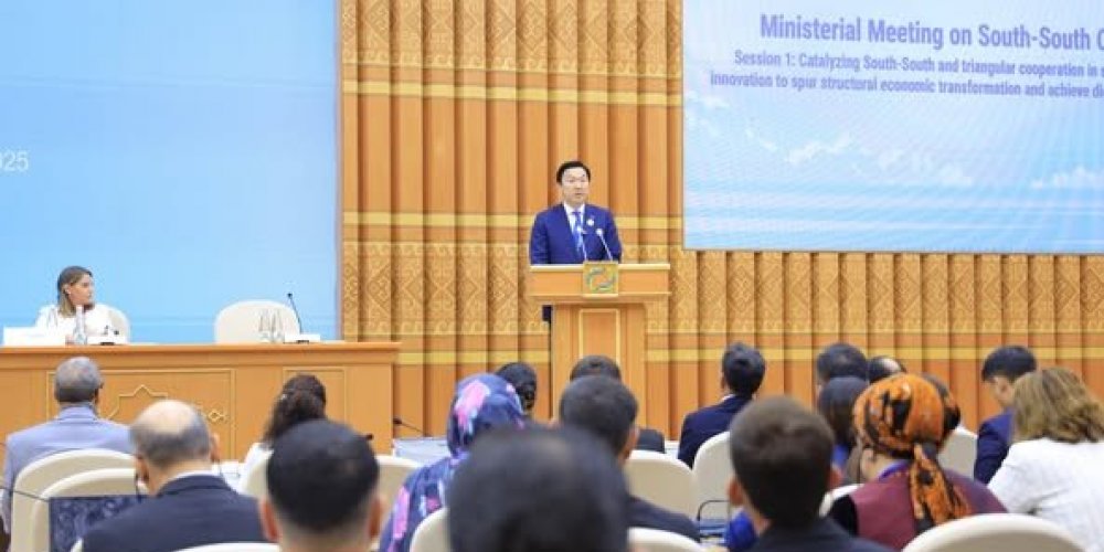 ДАЛАЙД ГАРЦГҮЙ ХӨГЖИЖ БУЙ ОРНУУДАД ЭДИЙН ЗАСГИЙН БҮТЦИЙН ӨӨРЧЛӨЛТ, САНХҮҮЖИЛТИЙН ШИНЭЛЭГ ШИЙДЭЛ ШААРДЛАГАТАЙ БАЙНА