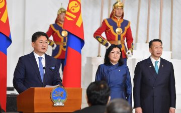 БОЛОВСРОЛЫН САЛБАРЫНХАНД ТӨРИЙН ОДОН, МЕДАЛЬ ГАРДУУЛЛАА