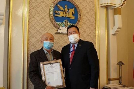 Л.Мягмарсүрэнгийн амжилт Монголын шатрыг дэлхийд гоёлоо
