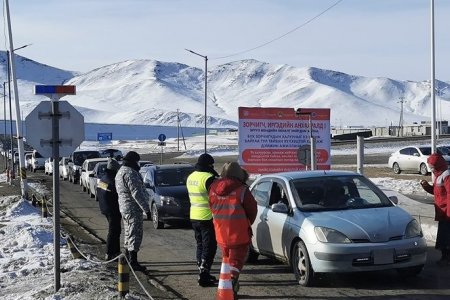 Нийслэлийн шуурхай штабын удирдлагууд авто тээврийн шалган нэвтрүүлэх товчоодод ажиллалаа