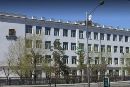 Нэгдүгээр сургуулийн захирлыг чөлөөлнө гэдгээ илэрхийлжээ