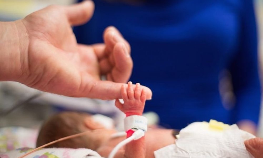 Сумын Эрүүл мэндийн төвд яаралтай хагалгаа амжилттай хийгдэж, иргэний амь насыг аварлаа.