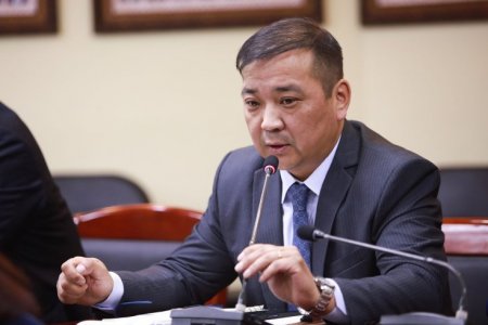С.Жавхланбаатар: ЗАСГИЙН ГАЗРААС ЧИГЛЭЛ ӨГСНИЙ ДАГУУ УГСАРСАН АВТОБУСЫГ ХҮЛЭЭН АВСАН
