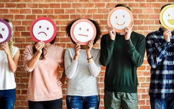 Өсвөр насныханд хувийн орон зайг нь олгож, тэднийг хүлээцтэй сонсох нь чухал гэж сэтгэл зүйч зөвлөлөө