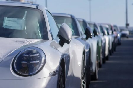 АНУ Европын холбооны автомашинд 25 хувийн тариф ногдуулна