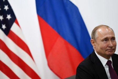 ОХУ-ын засгийн газар бүрэн бүрэлдэхүүнээрээ огцорлоо