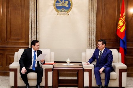 Монгол Улсын Засгийн газрын зарим гишүүдийг томилох тогтоолын төсөл өргөн барилаа