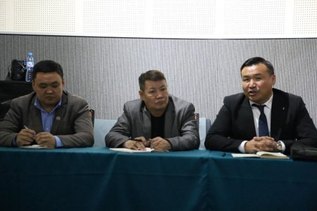 Байгууллагын дарга, эрхлэгч нарын нэгдсэн хурал боллоо.