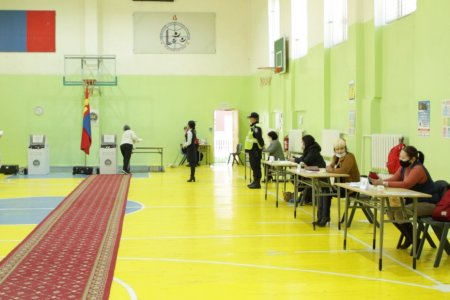 Нэг тойргийн сонгогч саналын хуудаст дор хаяж 10 нэр дэвшигчийн нэр дугуйлах шаардлага үүснэ