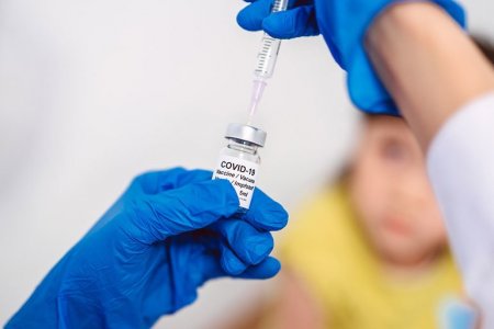 Маргаашаас 65-аас дээш насныханд Спутник-V вакциныг хийж эхэлнэ