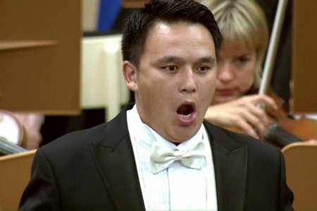 Ч.Бадрал дуурийн дуулаачдын олон улсын тэмцээнд түрүүллээ