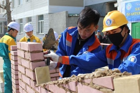 МСҮТ-д суралцагчдад сар тутам 100 мянган төгрөгийн тэтгэлэг олгохоор журам баталлаа