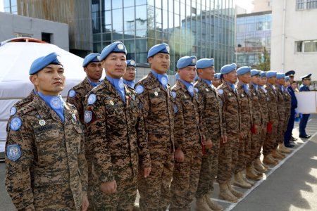 Энхийг сахиулах ажиллагаанд оролцсон алба хаагчдад шагнал гардууллаа