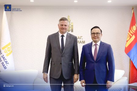 Эдийн засаг, хөгжлийн яамны Төрийн нарийн бичгийн дарга И.Батхүү Данийн Хаант Улсаас Монгол Улсад хавсран суух Онц бөгөөд Бүрэн эрхт Элчин сайд Майкл Старбэк Кристэнсэнийг хүлээн авч уулзлаа