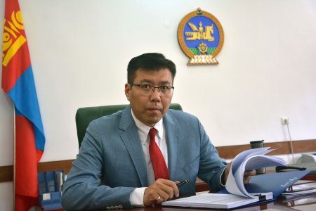 ХУУЛЬ ЗҮЙ ДОТООД ХЭРГИЙН ДЭД САЙД Б.ЭНХБАЯРЫГ ҮҮРЭГТ АЖЛААС НЬ ЧӨЛӨӨЛЖЭЭ