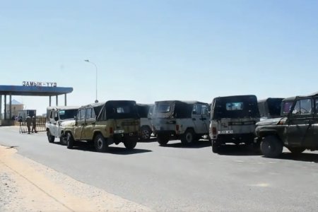 ЗАМЫН-ҮҮДИЙН ТӨРИЙН БАЙГУУЛЛАГУУД АЛБАНЫ МАШИНААР ЗОРЧИГЧ, АЧАА ТЭЭВЭРЛЭЖ БАЙГААГ ЗОГСООХ ҮҮРЭГ ӨГЧЭЭ 