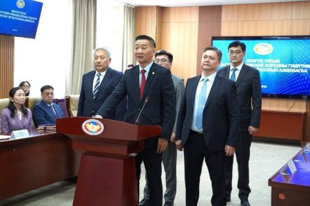 Шинээр томилогдсон СЕХ-ны гишүүд тангараг өргөлөө