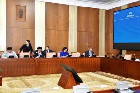 Монгол Улсын 2023 оны төсвийн тухай болон дагалдах хуулиудын төслийн хоёр дахь хэлэлцүүлгийг хийв