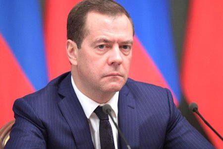 Дмитрий Медведев Оросын байгалийн хийг Баруун Европ руу өндөр үнээр нийлүүлнэ хэмээн сүрдүүлжээ