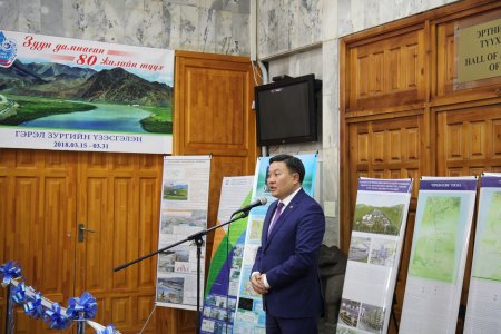 Н.Цэрэнбат сайд “Зуун дамнасан 80 жил” үзэсгэлэнгийн нээлтэд оролцлоо
