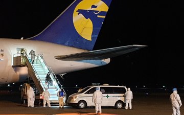 4-р сарын 30, 5-р сарын 1, 2-нд тусгай үүргийн нислэг үйлдэж нийт 790 иргэнийг татан авна