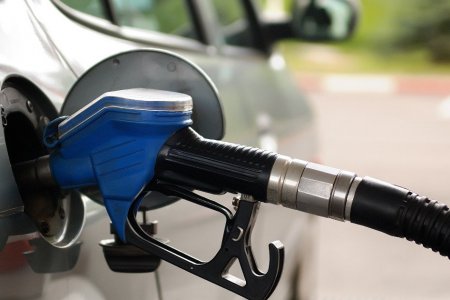 Импортлогчид шатахууны үнэ нэмэгдсэн шалтгааныг цар тахал, олборлолт, дайнтай холбоотой гэж үзэж байна