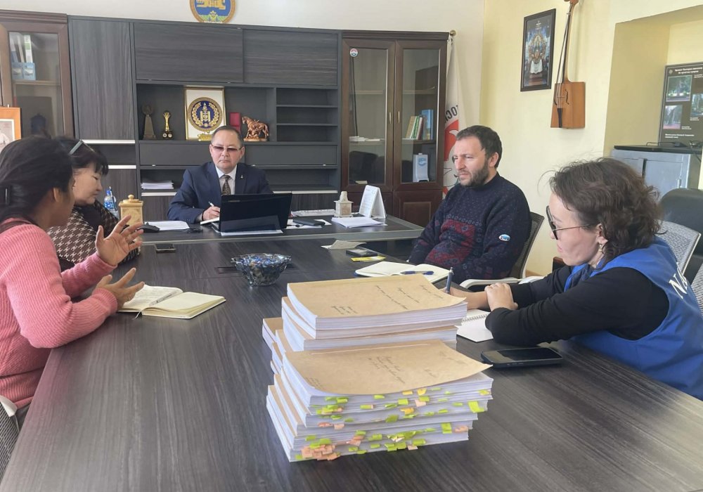 Олон улсын бодлогын хэлэлцүүлэг зохион байгуулахад хамтран ажиллаж байна