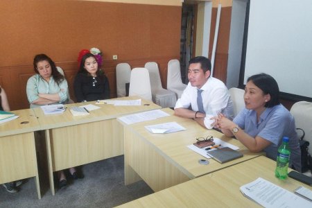 ЭРҮҮЛ МЭНДИЙН АЖИЛТНЫ НИЙГМИЙН ХАМГААЛЛЫН ҮНДЭСНИЙ ХӨТӨЛБӨРИЙГ ТАНИЛЦУУЛАХ УУЛЗАЛТ БОЛЛОО