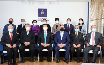 Боловсрол, шинжлэх ухааны сайд Л.Энх-Амгалан үе үеийн сайд нарыг хүлээн авч уулзлаа