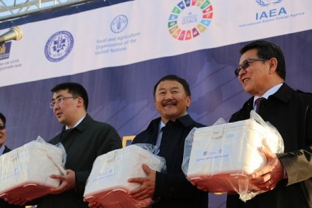 Малын эм тарианы хөргүүр гардуулан өглөө