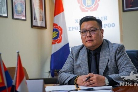  Б.БАЯРБААТАР: ДӨРВӨН ТУЛГУУРТ БОДЛОГО БАРИМТЛАН АЖИЛЛАНА 