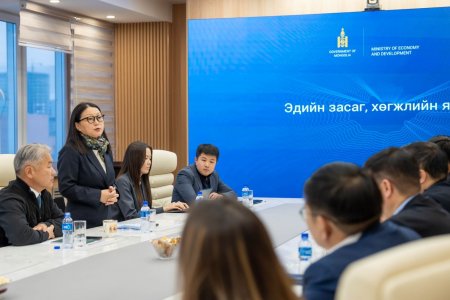 Эдийн засаг, хөгжлийн дэд сайд Содномдаржаагийн Даваасүрэн ажлаа хүлээж авлаа