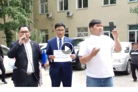 Улсаа аврах ард түмний үндэсний хөдөлгөөнөөс ХХААХҮ-ийн сайд Ч.Улааныг огцруулах шаардлага хүргүүлж байна