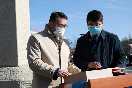 Нийслэлийн анхны шав тавьсан “Мэлхийт хөшөө”-нд хүндэтгэл үзүүллээ