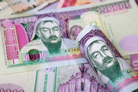 900 мянган төгрөгийн цалинтай хүн гар дээрээ хэдэн төгрөг авах вэ?