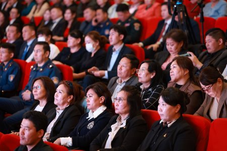 Баянгол дүүргийн 52 байршилд тоглоомын талбайн тохижилт хийж байна