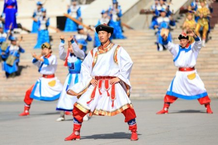 Боловсрол, соёл, шинжлэх ухаан, спортын салбарын нээлттэй өдөрлөг эхэллээ