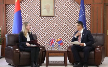ЭЛЧИН САЙД ФИОНА БЛАЙТ БОЛОВСРОЛЫН ХАМТЫН АЖИЛЛАГААГ НЭН ТЭРГҮҮНД ТАВЬЖ АЖИЛЛАХАА ИЛЭРХИЙЛЭВ