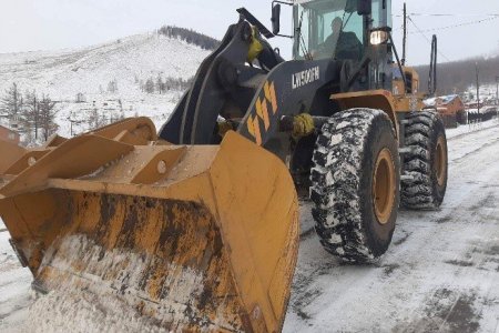 Халтиргаа гулгаанаас сэргийлж 330 тонн бодис, 577.7 тонн давс цацлаа