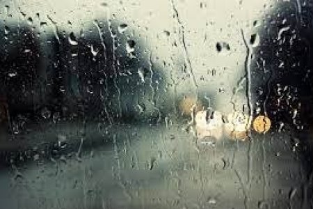 Улаанбаатарт өдөртөө дуу цахилгаантай аадар бороо орно