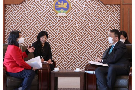 БОЛОВСРОЛЫН САЛБАРТ ШИНЭ ТӨСӨЛ, ХӨТӨЛБӨРҮҮДИЙГ ХЭРЭГЖҮҮЛЭХ САНАЛЫГ АЗИЙН ХӨГЖЛИЙН БАНКИНД ТАВИЛАА