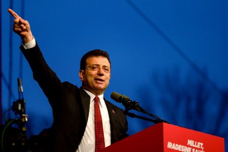 Туркийн шүүхээс Истанбул хотын захирагчид төрийн албан хаагчдыг доромжилсон хэргээр хоёр жилийн хорих ял оноожээ