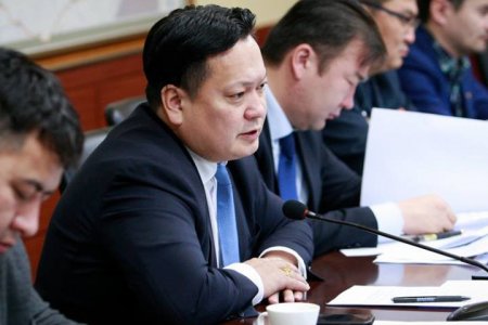 Зам тээврийн салбарт 2018-2020 онд хийж хэрэгжүүлэх төсөл хөтөлбөрүүдээ хэлэлцлээ