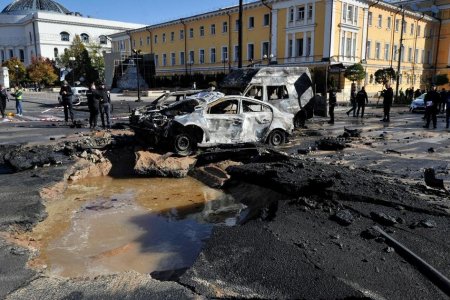 ОХУ-ын зэвсэгт хүчин Украины нийслэл Киев, Львов хотууд руу пуужин харважээ