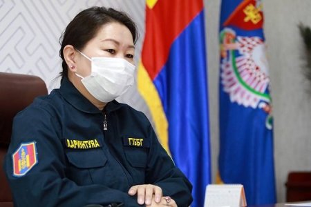 Л.Ариунтуяа: Манай ажилчид бүрэн бүрэлдэхүүнээрээ ус соруулж, үерийн усанд эвдэгдсэн далан сувгийг засварлаж байна