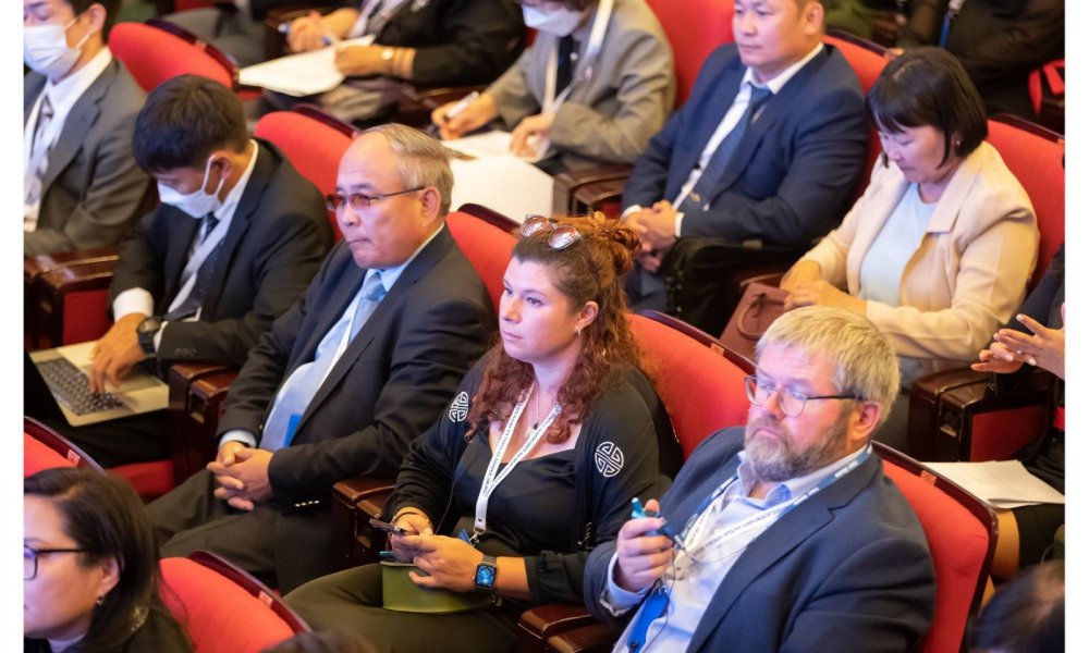 “ЧИНГИС ХААНЫ ЕРТӨНЦ БА МОНГОЛ СУДЛАЛ” СЭДВИЙН ДОР ДЭЛХИЙН МОНГОЛЧ ЭРДЭМТЭД ЧУУЛЖ БАЙНА