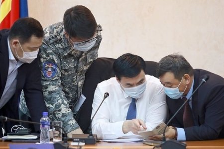 Үзэсгэлэн худалдаа болон сүм хийдүүдэд үйл ажиллагаагаа зогсоох мэдэгдэл хүргүүлжээ