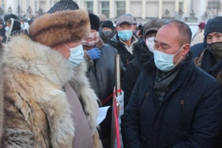 Өлсгөлөн зарласан УИХ-ын гишүүн С.Ганбаатарын майхан цахилгаанд холбогджээ