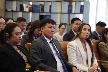 “ЭДИЙН ЗАСГИЙН ЭРХ ЧӨЛӨӨНИЙ ТУХАЙ ХУУЛИЙН ХЭРЭГЖИЛТИЙГ ЭРЧИМЖҮҮЛЭХ НЬ” СУРГАЛТ, ХЭЛЭЛЦҮҮЛЭГ ЗОХИОН БАЙГУУЛАГДЛАА